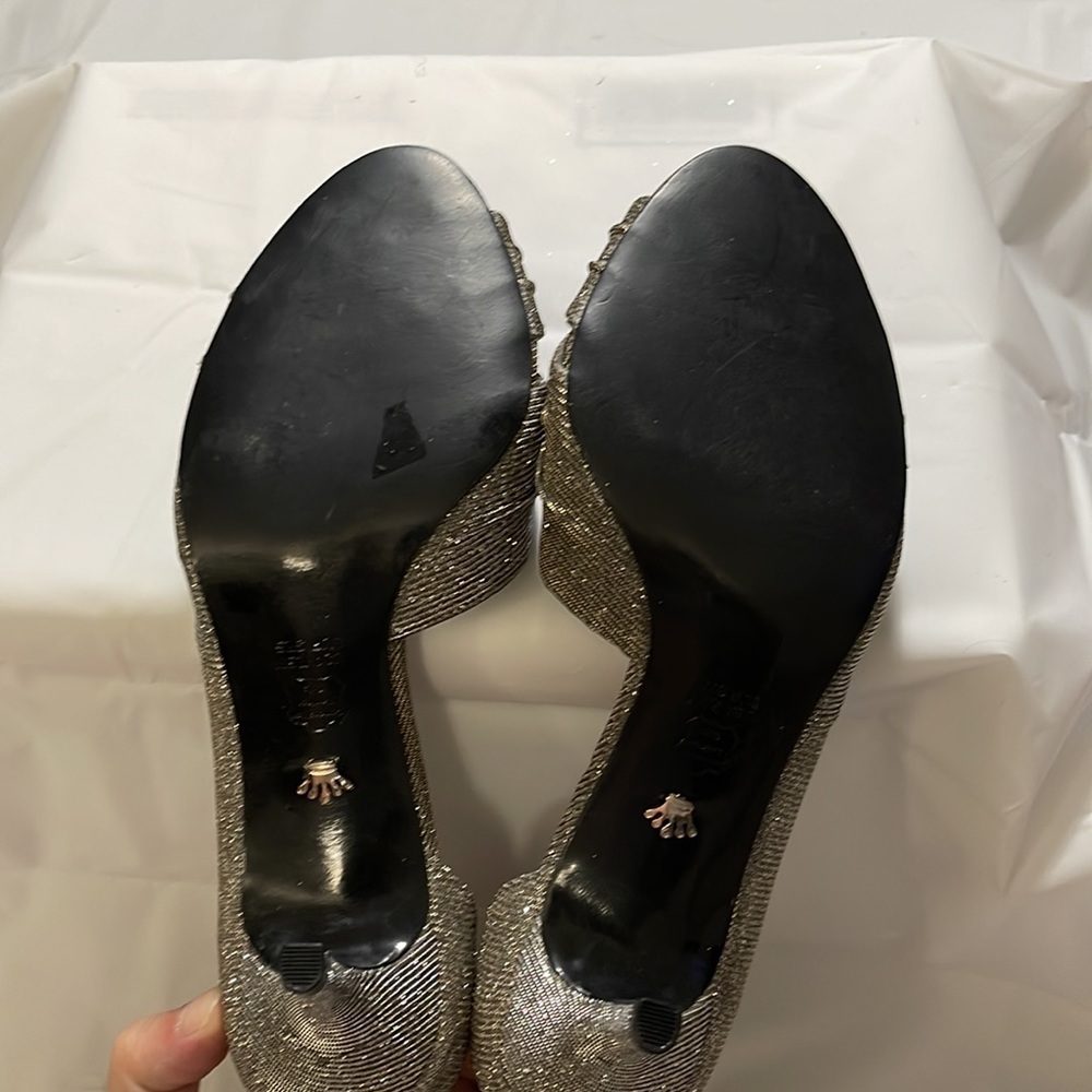Nina Women's Carrie GM Shimmering Dress Pump, Platinum Gold, Size 7.5 M - Picture 8 of 9
